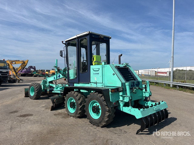 1996 HBM SHM3NA AWD Motor Grader - Dàn băm cỏ/ Mulcher: hình 4 1996 HBM SHM3NA AWD Motor Grader - Dàn băm cỏ/ Mulcher: hình 4