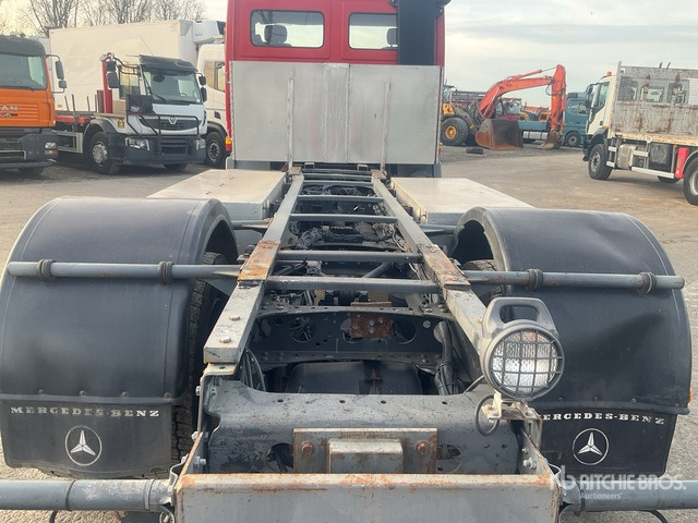 1999 Mercedes-Benz Actros 1835 4x2 Cab and Chassis - Xe tải khung gầm: hình 5 1999 Mercedes-Benz Actros 1835 4x2 Cab and Chassis - Xe tải khung gầm: hình 5
