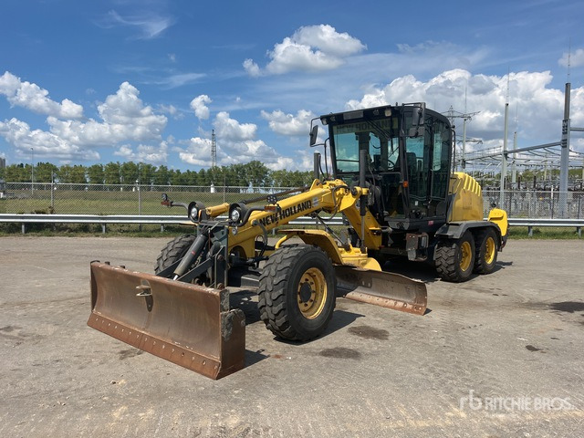 2012 New Holland F106.7A AWD Motor Grader - Dàn băm cỏ/ Mulcher: hình 1 2012 New Holland F106.7A AWD Motor Grader - Dàn băm cỏ/ Mulcher: hình 1