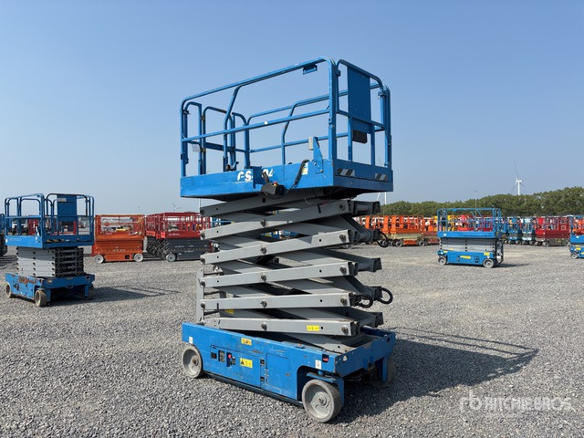 2015 Genie GS-4047 Electric Scissor Lift - Máy nâng người hình kéo: hình 2 2015 Genie GS-4047 Electric Scissor Lift - Máy nâng người hình kéo: hình 2