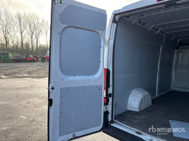 2022 Opel Movano Passenger Van - Xe bus mini, Xe van chở khách: hình 4 2022 Opel Movano Passenger Van - Xe bus mini, Xe van chở khách: hình 4