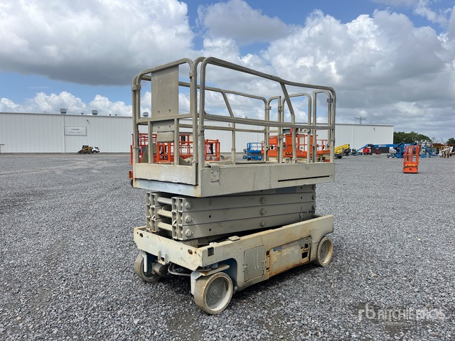 Genie GS-2646 Scissor Lift - Máy nâng người hình kéo: hình 1 Genie GS-2646 Scissor Lift - Máy nâng người hình kéo: hình 1