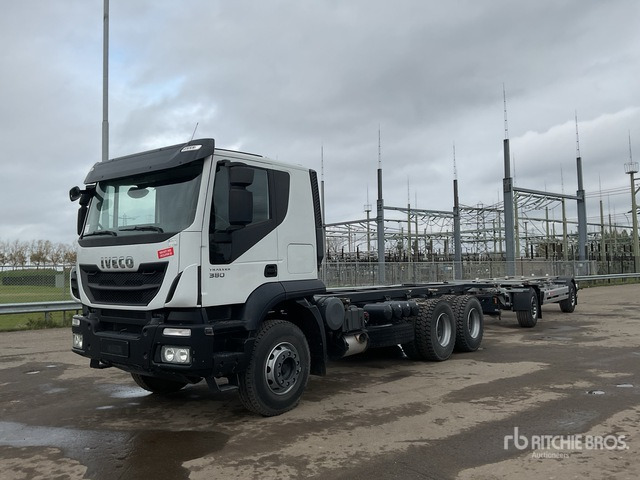Iveco Trakker 380 T/A Sleeper Truck Tractor - Xe tải khung gầm, Xe chở container/ Rơ moóc hoán đổi thân: hình 5 Iveco Trakker 380 T/A Sleeper Truck Tractor - Xe tải khung gầm, Xe chở container/ Rơ moóc hoán đổi thân: hình 5