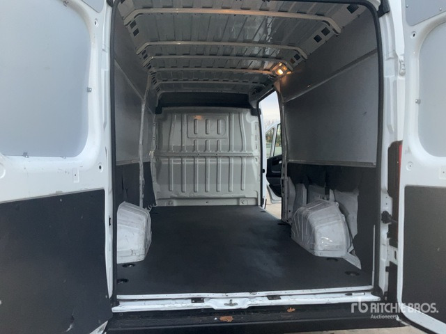 2022 Opel Movano Cargo Van - Xe tải nhỏ: hình 5 2022 Opel Movano Cargo Van - Xe tải nhỏ: hình 5