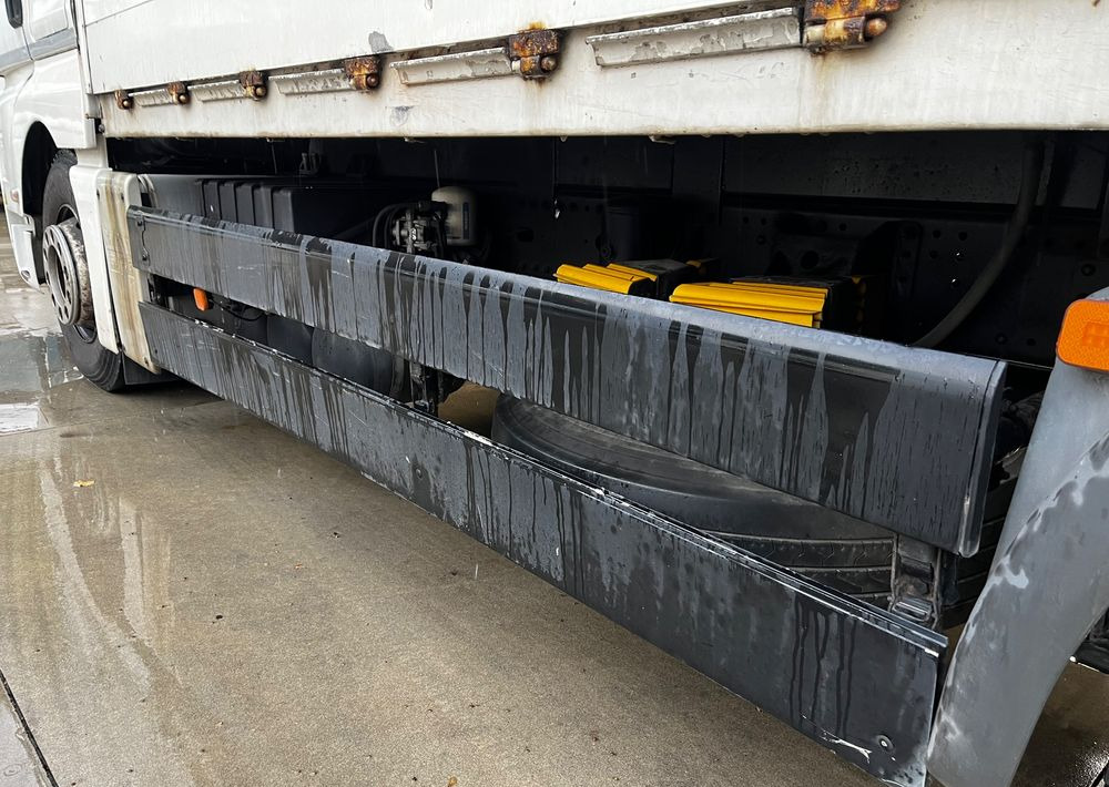 Cho thuê MAN TGX 26.440 // 2009 // Palfinger PK 12001EH Radio // Oś skrętna i podnoszona // MAN TGX 26.440 // 2009 // Palfinger PK 12001EH Radio // Oś skrętna i podnoszona //: hình 15 Cho thuê MAN TGX 26.440 // 2009 // Palfinger PK 12001EH Radio // Oś skrętna i podnoszona // MAN TGX 26.440 // 2009 // Palfinger PK 12001EH Radio // Oś skrętna i podnoszona //: hình 15