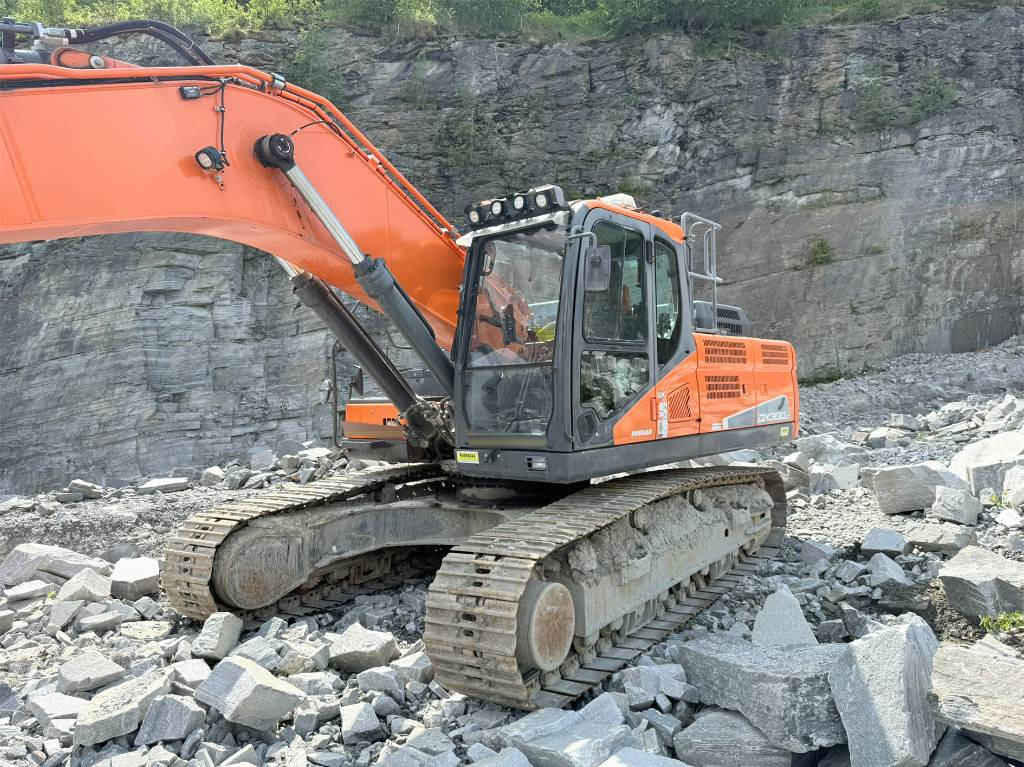 Doosan DX 300 LC-5 - Máy xúc bánh xích: hình 2 Doosan DX 300 LC-5 - Máy xúc bánh xích: hình 2