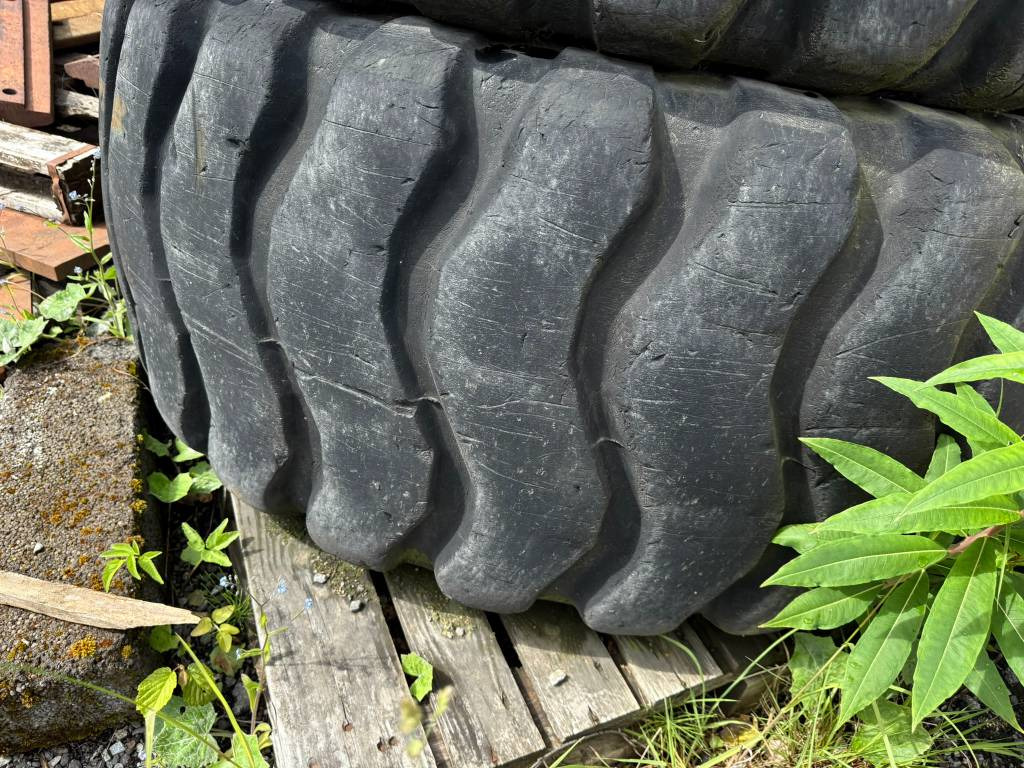 Goodyear 23,5R25 - Lốp: hình 3 Goodyear 23,5R25 - Lốp: hình 3