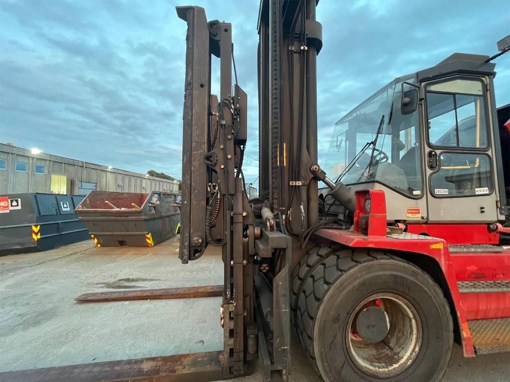 Kalmar DCE 120-12 - Xe nâng diesel: hình 3 Kalmar DCE 120-12 - Xe nâng diesel: hình 3