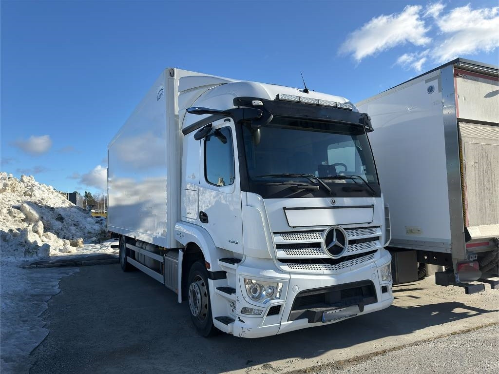 Mercedes-Benz Actros 1833 - Xe tải hộp: hình 1 Mercedes-Benz Actros 1833 - Xe tải hộp: hình 1