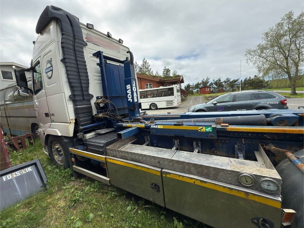 Volvo FH 540 - Xe tải nâng móc: hình 4 Volvo FH 540 - Xe tải nâng móc: hình 4