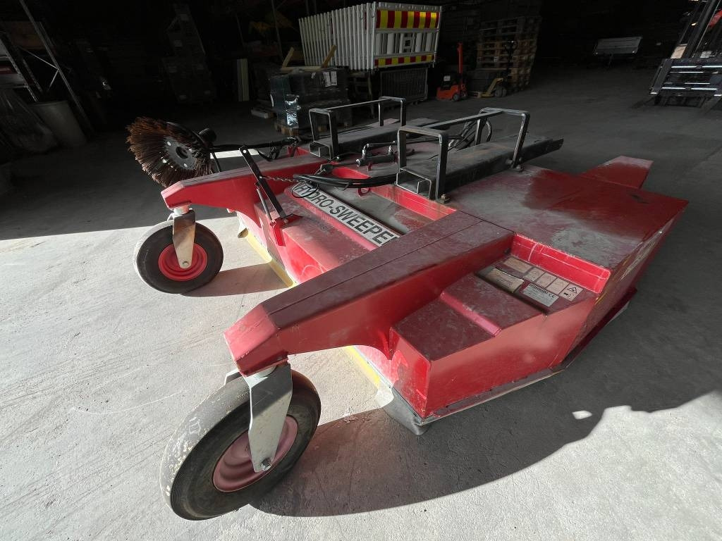 Westbjorn Hydro-Sweeper 2000 SSH - Chổi: hình 1 Westbjorn Hydro-Sweeper 2000 SSH - Chổi: hình 1