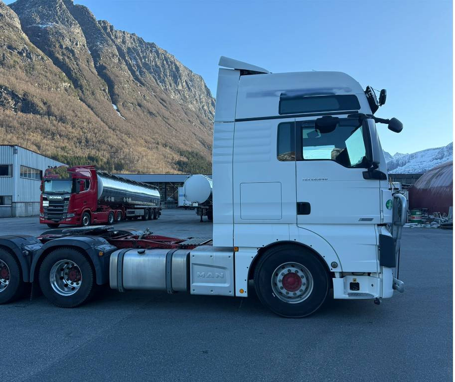MAN TGX 26.640 6x4 - Xe đầu kéo: hình 4 MAN TGX 26.640 6x4 - Xe đầu kéo: hình 4