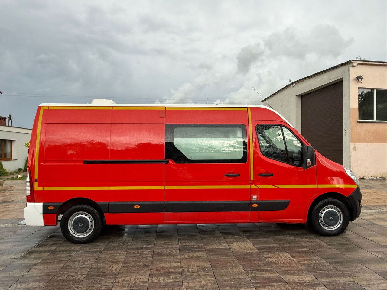 Renault Master 2016 Rok Ambulans Karetka Pogotowie - Xe cứu thương: hình 4 Renault Master 2016 Rok Ambulans Karetka Pogotowie - Xe cứu thương: hình 4