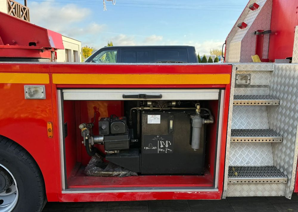 Xe tải cứu hỏa Renault Midlum 210: hình 20 Xe tải cứu hỏa Renault Midlum 210: hình 20