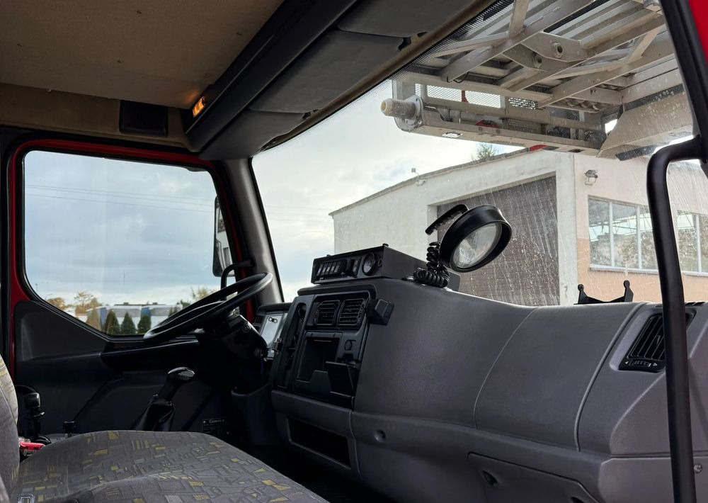 Xe tải cứu hỏa Renault Midlum 210: hình 12 Xe tải cứu hỏa Renault Midlum 210: hình 12