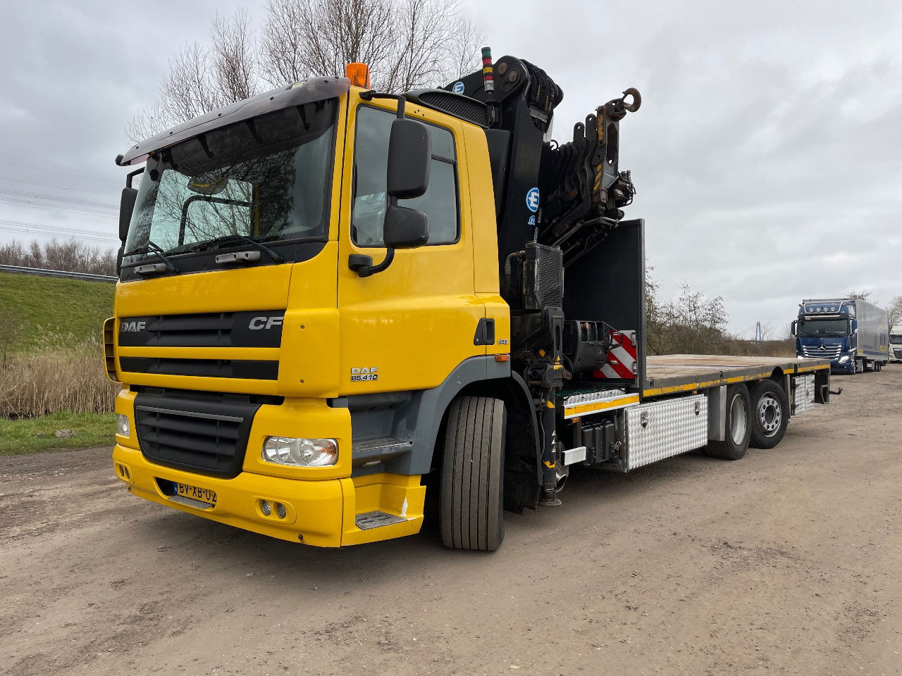DAF 85.410 Met Effer 470 6s laadkraan ladekran loadercrane crane palfinger hiab fassi - Xe cẩu tự hành: hình 1 DAF 85.410 Met Effer 470 6s laadkraan ladekran loadercrane crane palfinger hiab fassi - Xe cẩu tự hành: hình 1