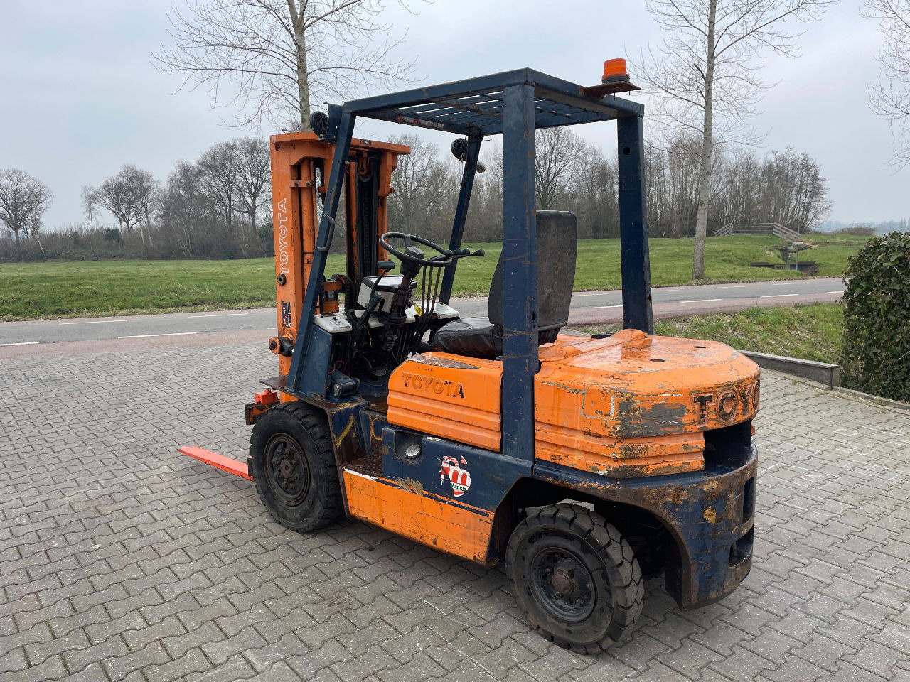 Toyota 2.5ton diesel triplo heftruck forklift - Xe nâng: hình 2 Toyota 2.5ton diesel triplo heftruck forklift - Xe nâng: hình 2