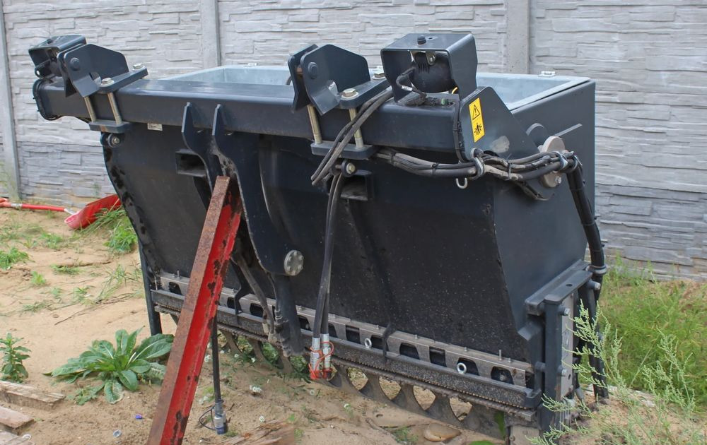 Bomag BS180 - Máy gieo hạt: hình 2 Bomag BS180 - Máy gieo hạt: hình 2