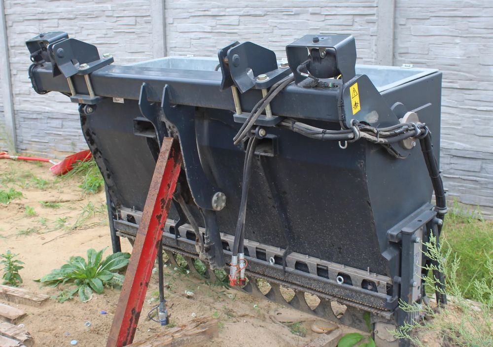 Bomag BS180 - Máy gieo hạt: hình 3 Bomag BS180 - Máy gieo hạt: hình 3