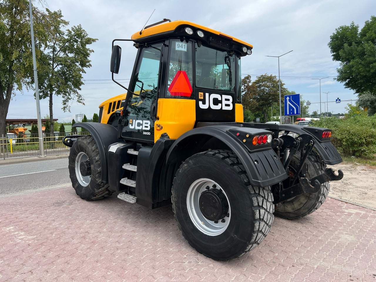 JCB Fastrac 3200 Sisu Xtra - Máy cày: hình 3 JCB Fastrac 3200 Sisu Xtra - Máy cày: hình 3