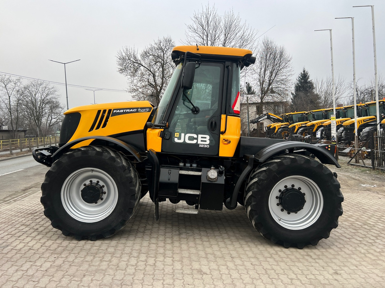 JCB Fastrac 3230 Xtra - Máy cày: hình 2 JCB Fastrac 3230 Xtra - Máy cày: hình 2