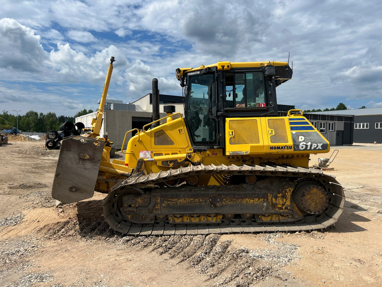 KOMATSU D61PX-23 - Máy ủi: hình 4 KOMATSU D61PX-23 - Máy ủi: hình 4