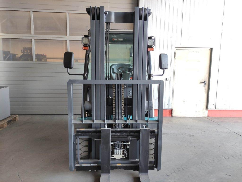Baoli KBE30 - Xe nâng điện: hình 3 Baoli KBE30 - Xe nâng điện: hình 3