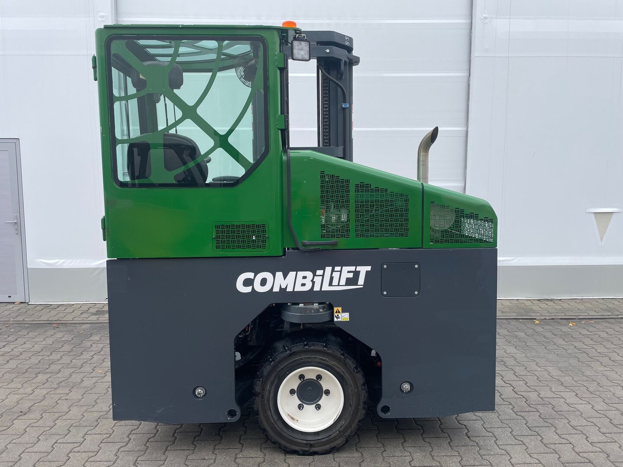 Combilift C4000 - Xe tải tiếp cận 4 hướng: hình 4 Combilift C4000 - Xe tải tiếp cận 4 hướng: hình 4