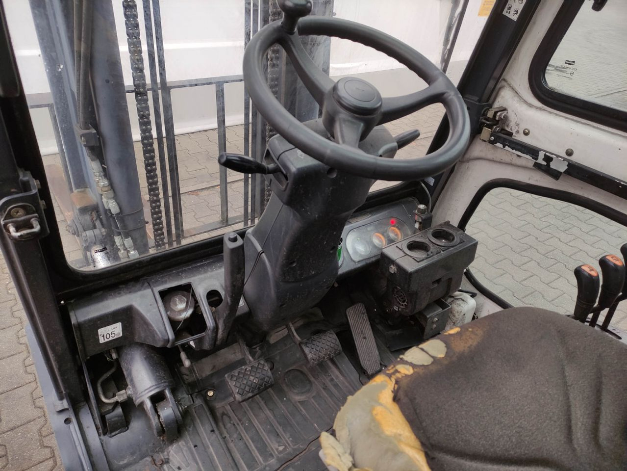 Doosan D25S-5 - Xe nâng diesel: hình 5 Doosan D25S-5 - Xe nâng diesel: hình 5