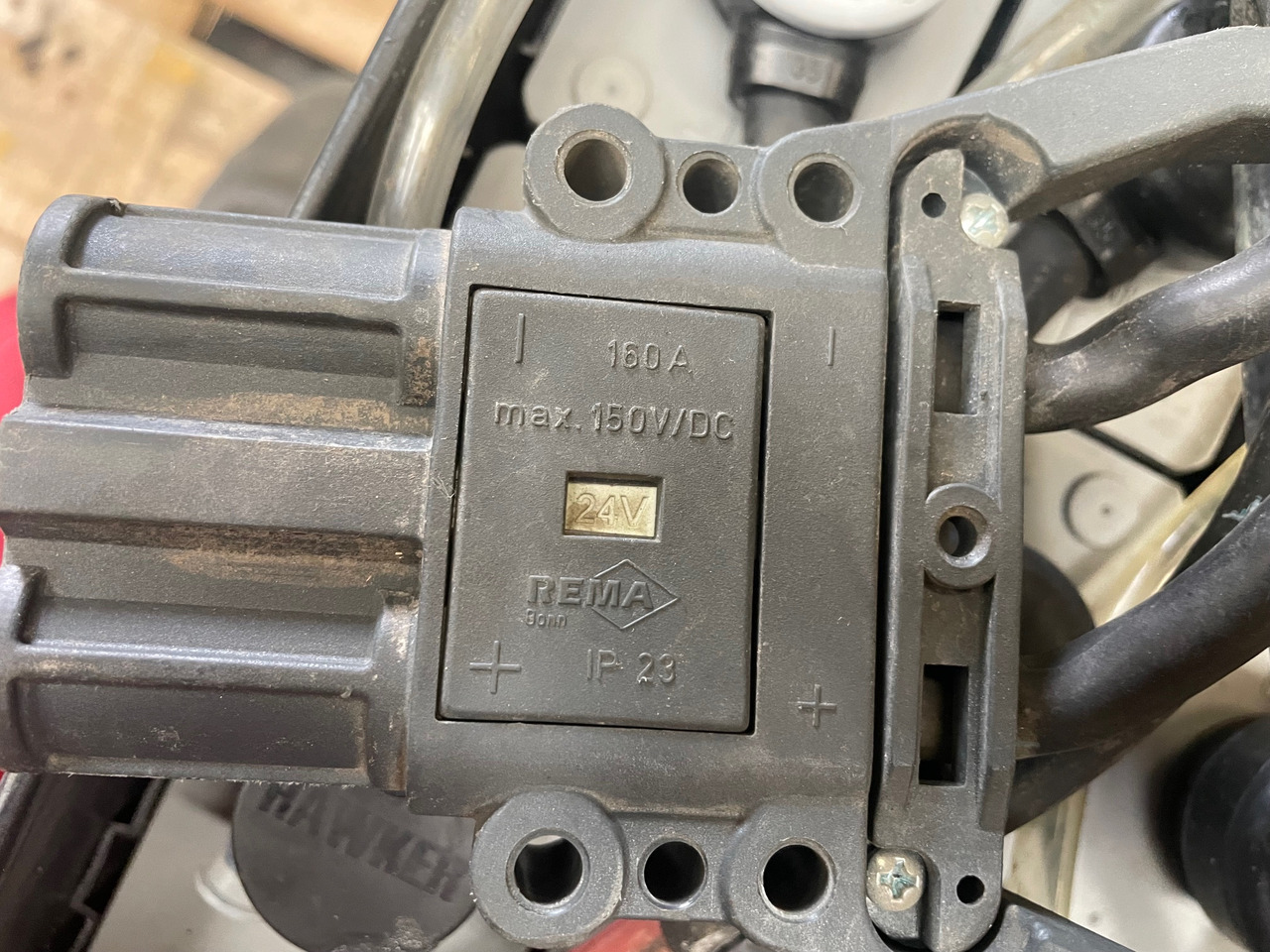 Hawker 24 Volt I 3 PZS 375 - Ắc quy cho Thiết bị xử lý vật liệu: hình 4 Hawker 24 Volt I 3 PZS 375 - Ắc quy cho Thiết bị xử lý vật liệu: hình 4