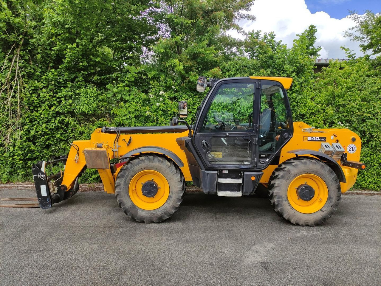 JCB 540V140 Hi Viz - Xe nhấc hình viễn vọng kính: hình 1 JCB 540V140 Hi Viz - Xe nhấc hình viễn vọng kính: hình 1