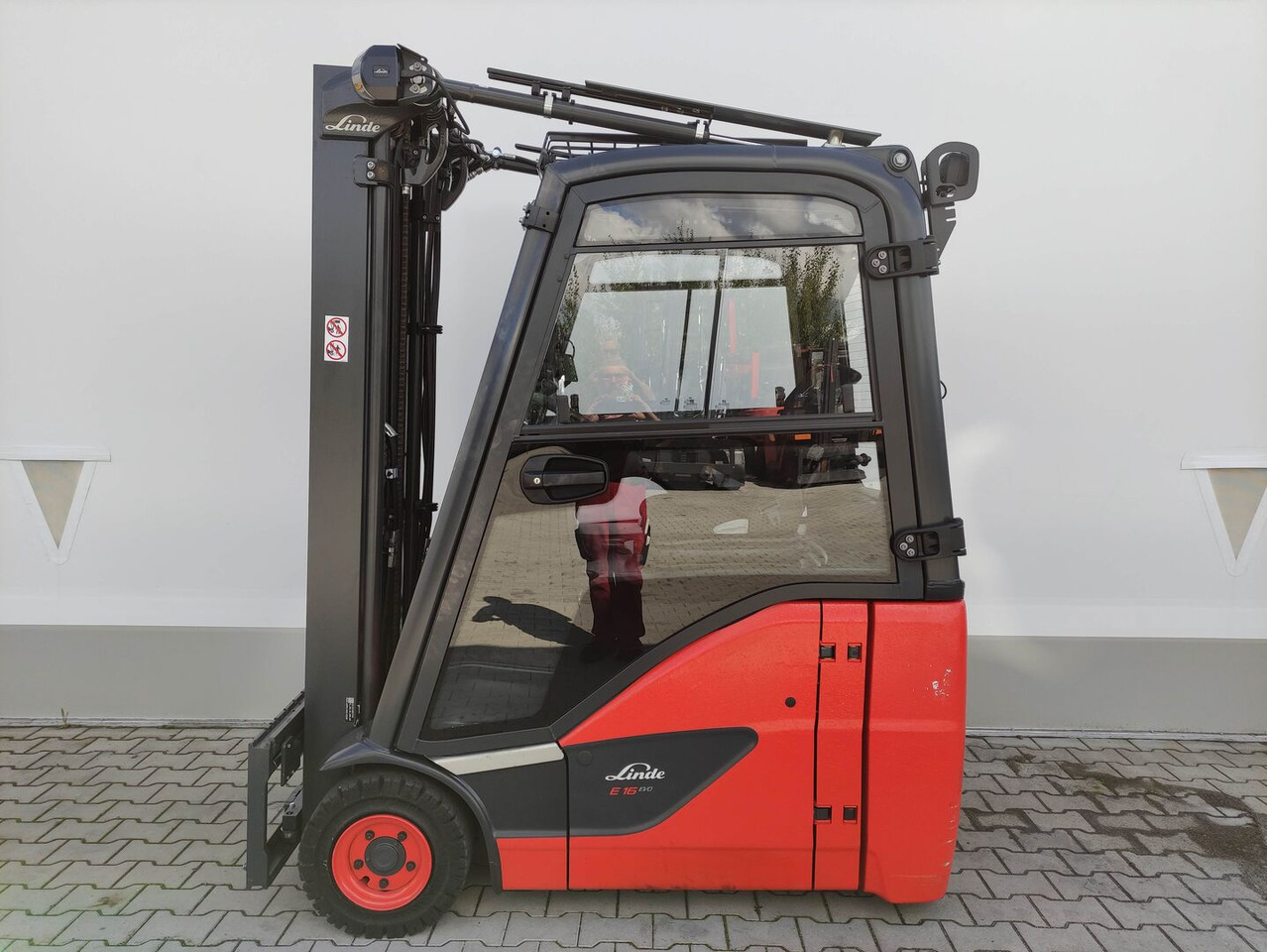 Linde E16H-02-386-EVO - Xe nâng điện: hình 1 Linde E16H-02-386-EVO - Xe nâng điện: hình 1