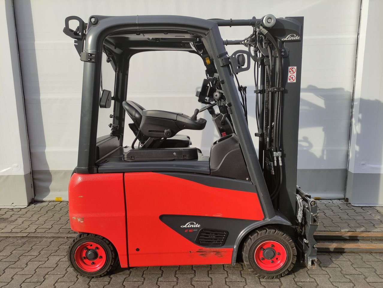 Linde E16PH-02-386 - Xe nâng điện: hình 2 Linde E16PH-02-386 - Xe nâng điện: hình 2