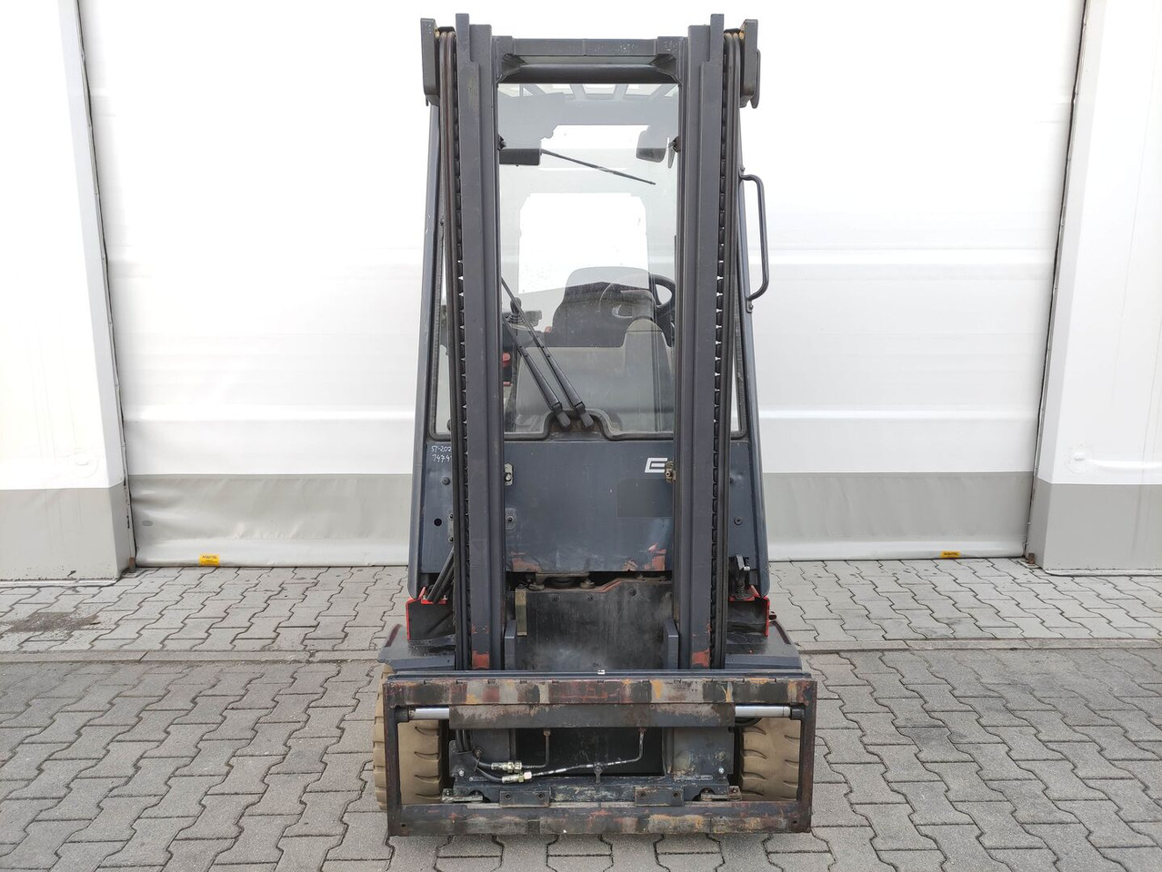 Linde E20-335 - Xe nâng điện: hình 3 Linde E20-335 - Xe nâng điện: hình 3