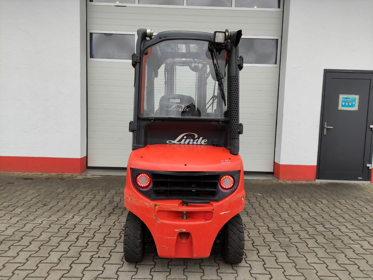 Linde H20D-01-391 - Xe nâng diesel: hình 4 Linde H20D-01-391 - Xe nâng diesel: hình 4