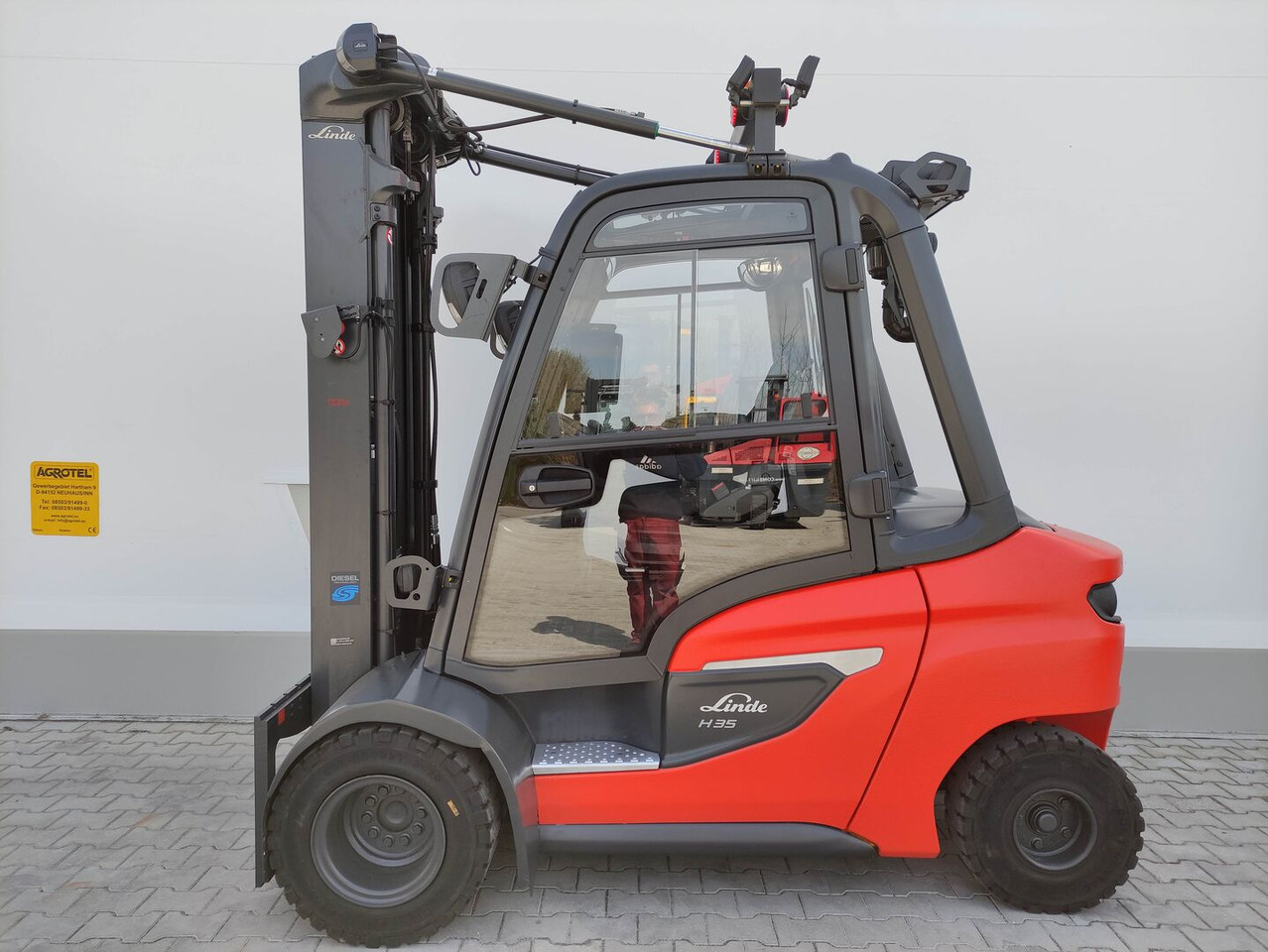Linde H35D-01-120 (LACK NEU) - Xe nâng diesel: hình 1 Linde H35D-01-120 (LACK NEU) - Xe nâng diesel: hình 1