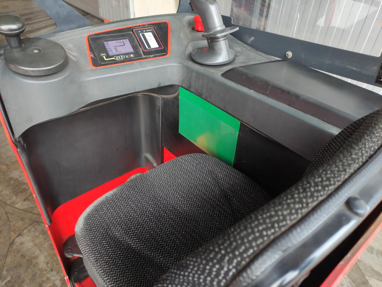 Linde L16 R - Máy xếp chồng: hình 5 Linde L16 R - Máy xếp chồng: hình 5