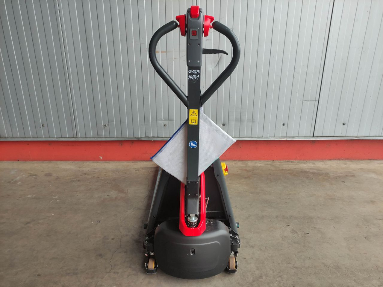Linde MT15C - Xe tải nâng pallet: hình 4 Linde MT15C - Xe tải nâng pallet: hình 4