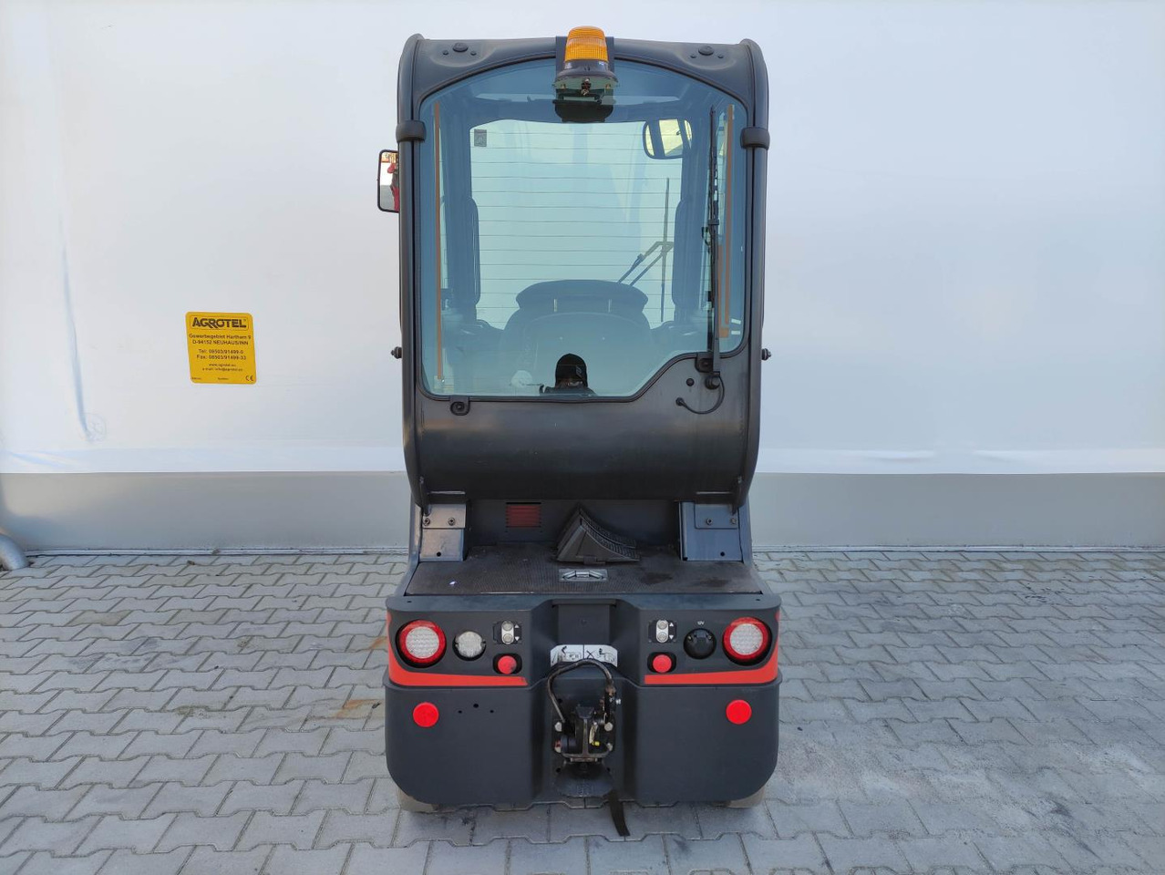 Linde P80 - Xe cày kéo: hình 4 Linde P80 - Xe cày kéo: hình 4