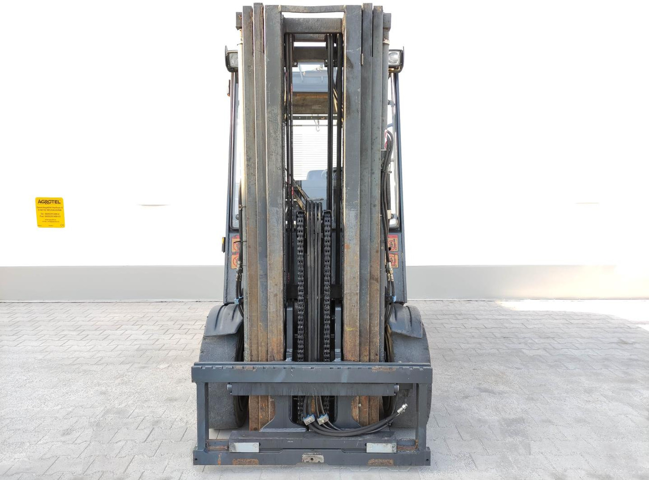 OM-Pimespo XE40 - Xe nâng điện: hình 3 OM-Pimespo XE40 - Xe nâng điện: hình 3