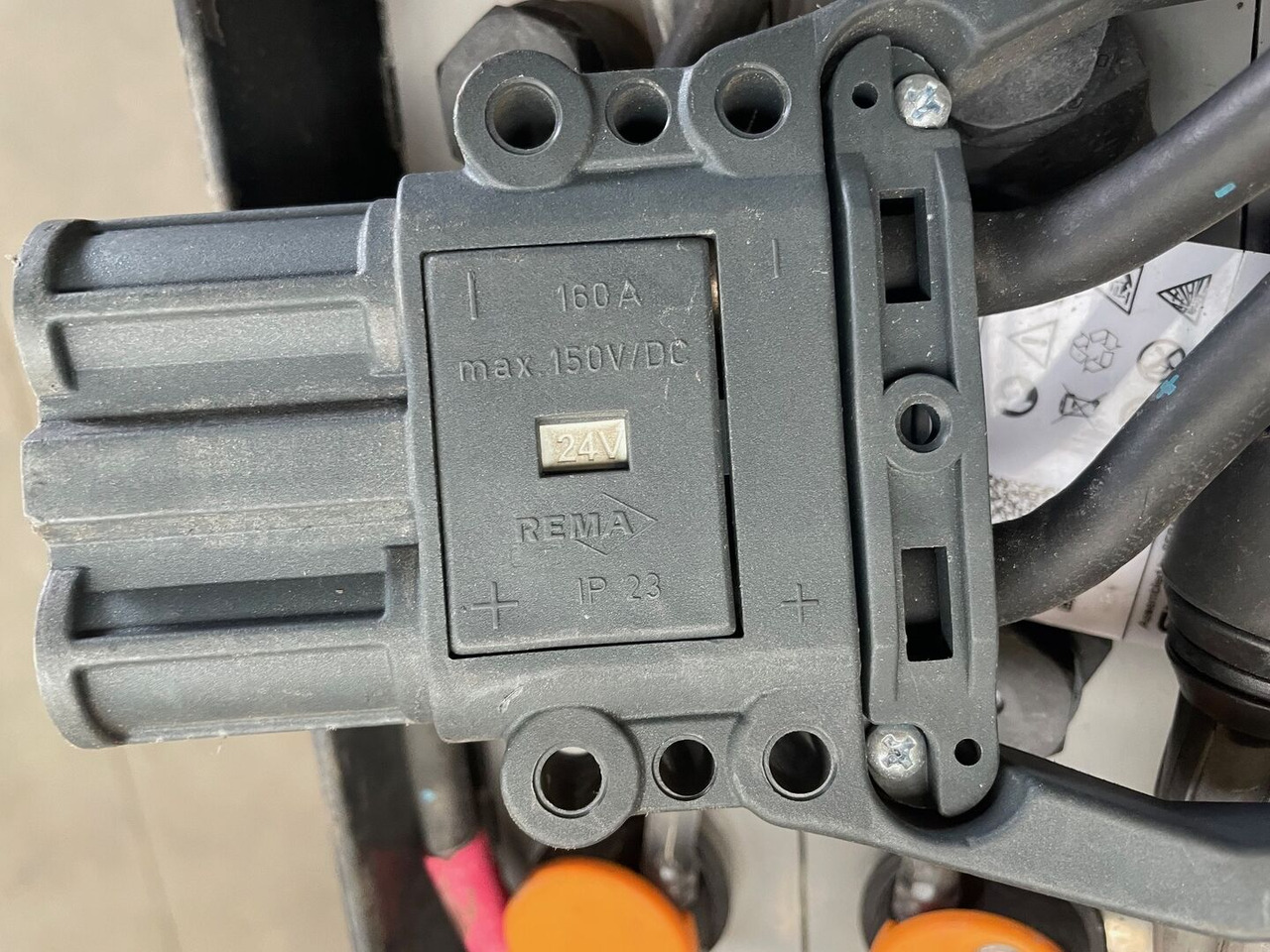 Sunlight I 24 Volt I 3 PzS 375 - Ắc quy cho Thiết bị xử lý vật liệu: hình 4 Sunlight I 24 Volt I 3 PzS 375 - Ắc quy cho Thiết bị xử lý vật liệu: hình 4