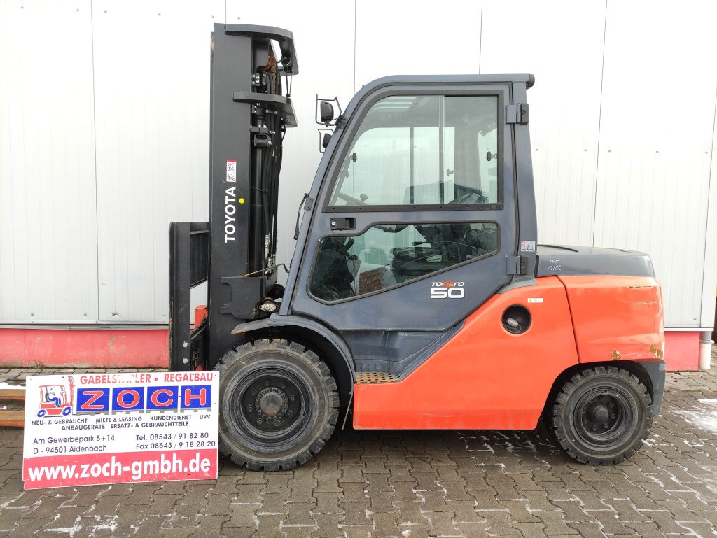 Toyota 40-8FD50N - Xe nâng diesel: hình 1 Toyota 40-8FD50N - Xe nâng diesel: hình 1