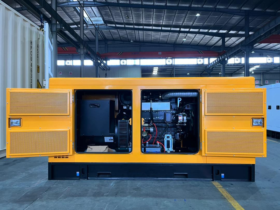 HELVETICA POWER HP030S1A 38KVA / 30KW Diesel Stromgenerator SuperSilent - Bộ phát điện: hình 3 HELVETICA POWER HP030S1A 38KVA / 30KW Diesel Stromgenerator SuperSilent - Bộ phát điện: hình 3