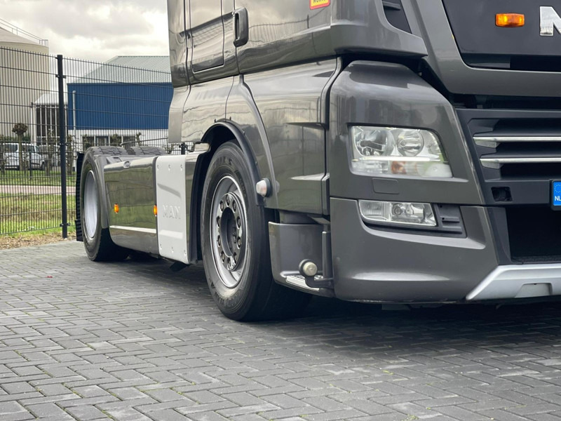 MAN TGX 18.580 2X TANK, LEATHER SEATS, RETARDER, FULL AIR! - Xe đầu kéo: hình 4 MAN TGX 18.580 2X TANK, LEATHER SEATS, RETARDER, FULL AIR! - Xe đầu kéo: hình 4