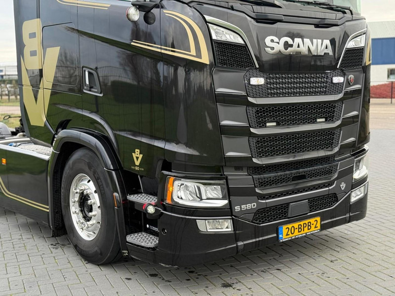 Scania S580 9 TONS VOORAS, EURO 6D, 50 YEAR V8, VOLLUCHT, 6 BALGEN, ALCOA, HYDRAULIEK, LED. - Xe đầu kéo: hình 3 Scania S580 9 TONS VOORAS, EURO 6D, 50 YEAR V8, VOLLUCHT, 6 BALGEN, ALCOA, HYDRAULIEK, LED. - Xe đầu kéo: hình 3