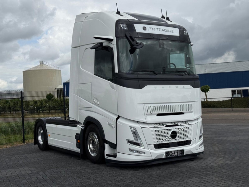 Volvo FH 13.460XL NEW, FULL AIR, ALCOA, HYDRAULIC, XL, FULL. - Xe đầu kéo: hình 2 Volvo FH 13.460XL NEW, FULL AIR, ALCOA, HYDRAULIC, XL, FULL. - Xe đầu kéo: hình 2
