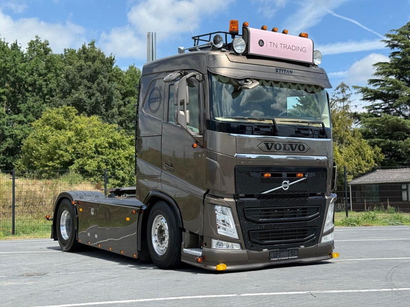 Volvo FH 13.500 SHOW TRUCK, FULL AIR, INTERIOR, TOP, HYDRAULIC. - Xe đầu kéo: hình 1 Volvo FH 13.500 SHOW TRUCK, FULL AIR, INTERIOR, TOP, HYDRAULIC. - Xe đầu kéo: hình 1