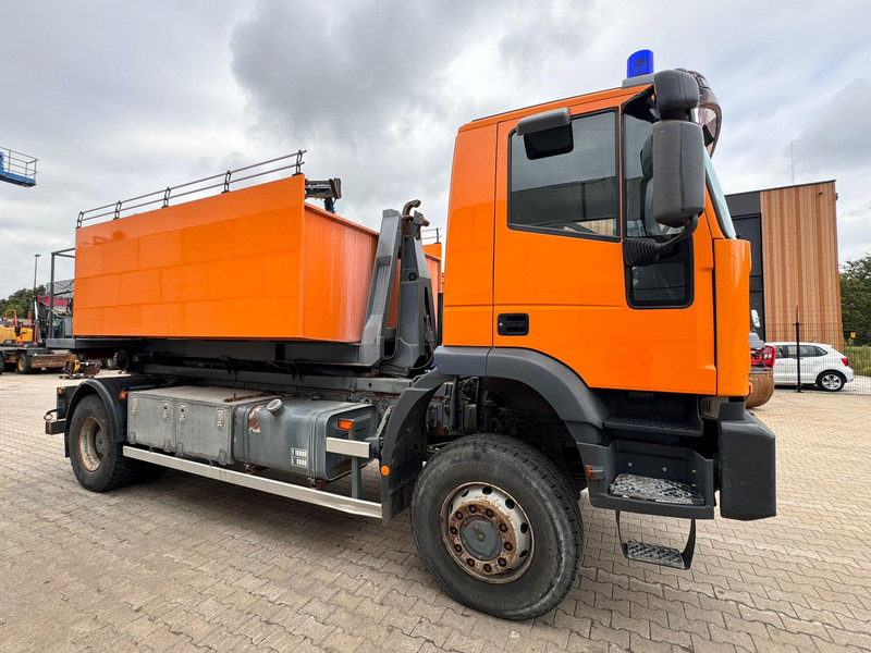Iveco Eurotrakker 310 4x4 - Xe tải cứu hỏa: hình 4 Iveco Eurotrakker 310 4x4 - Xe tải cứu hỏa: hình 4