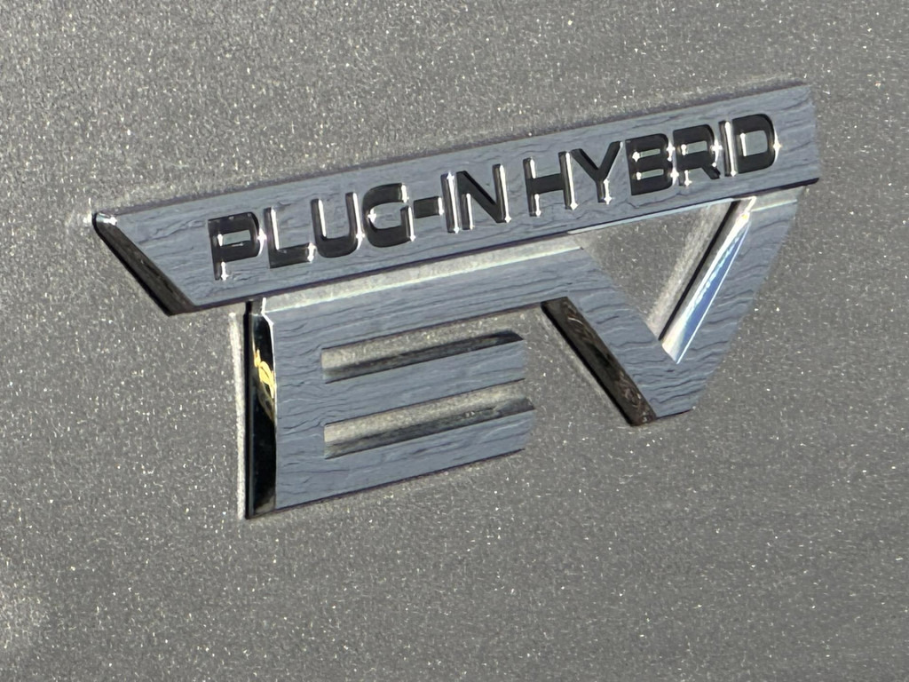 SUV Mitsubishi Eclipse Cross-2.4 PHEV Business Executive Adaptive cruise Climate control Stuur- Stoelverwarming v/a Apple / Android: hình 17 SUV Mitsubishi Eclipse Cross-2.4 PHEV Business Executive Adaptive cruise Climate control Stuur- Stoelverwarming v/a Apple / Android: hình 17