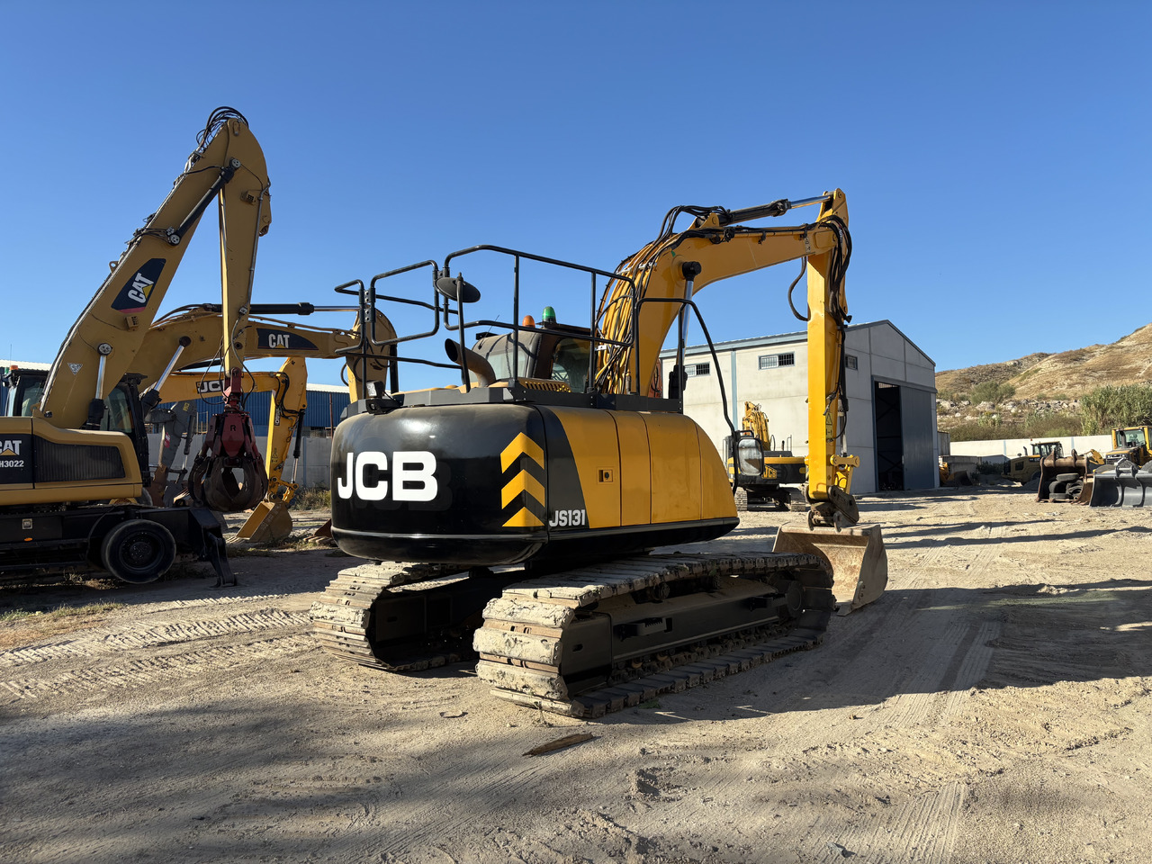 JCB JS131LC - Máy xúc bánh xích: hình 5 JCB JS131LC - Máy xúc bánh xích: hình 5